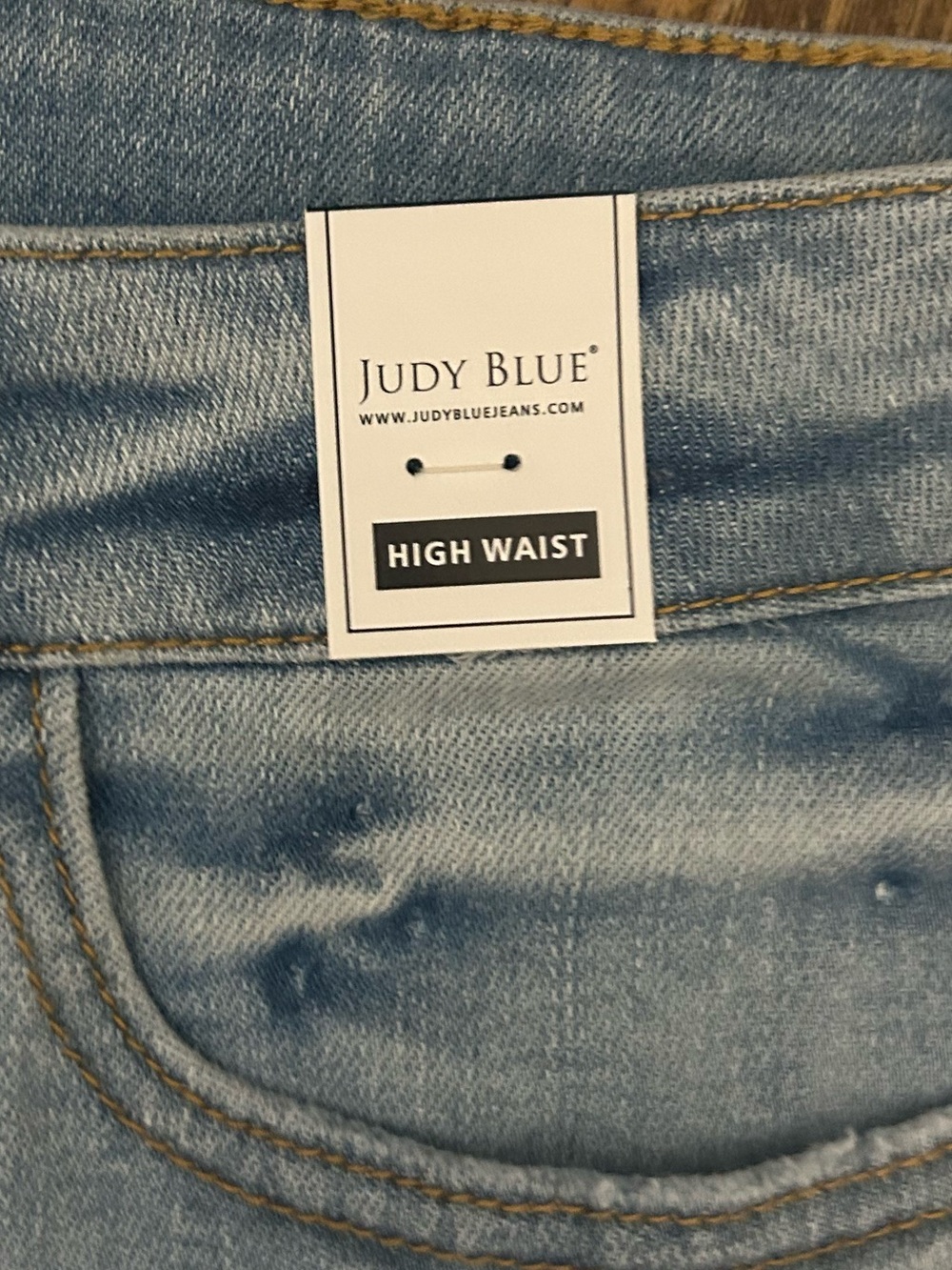 Nwt Judy Blue High Rise 5-Button Fly Distressed Denim Shorts Size Xl — image 2 of 5